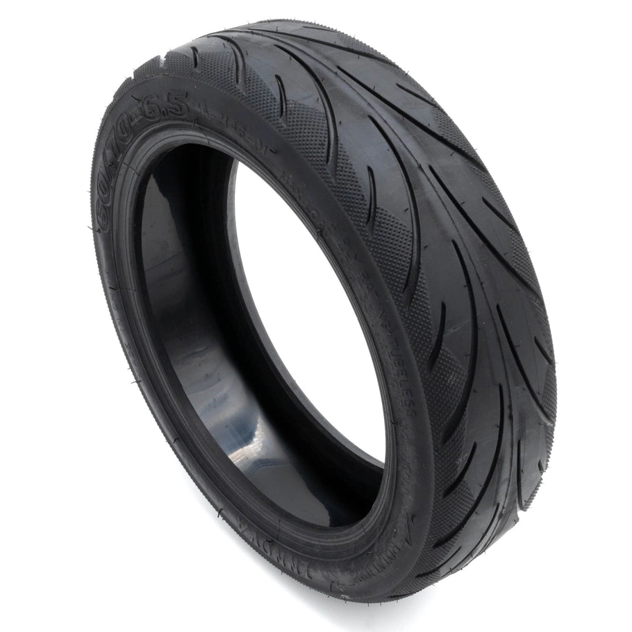 Tubeless Reinforced Tyre 60/70 - 6.5